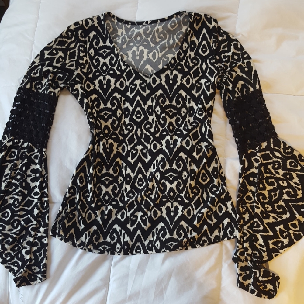 No name stretchy blouse
